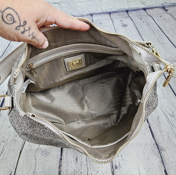 YNOT | hobo style shoulder/ crossbody bag purse - Picture 10 of 15